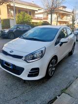 Kia Rio 1.1 CRDi 5p. Active - Kia Rio mit Diesel-Antrieb: Limousine