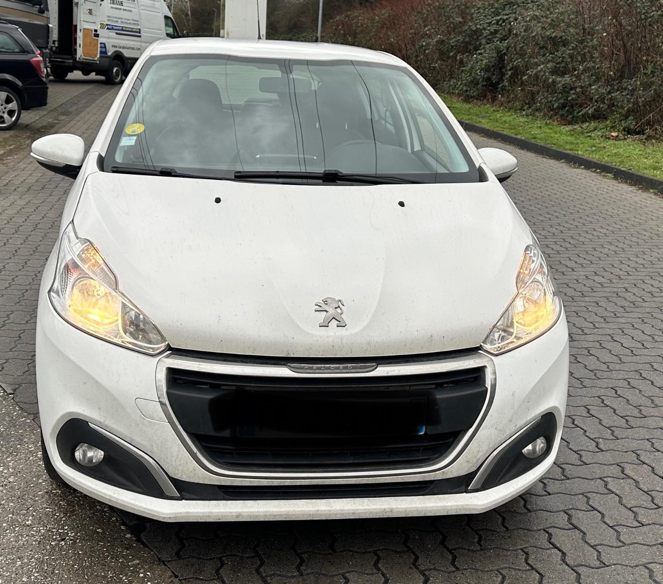Peugeot 208 BlueHDi 100 Active