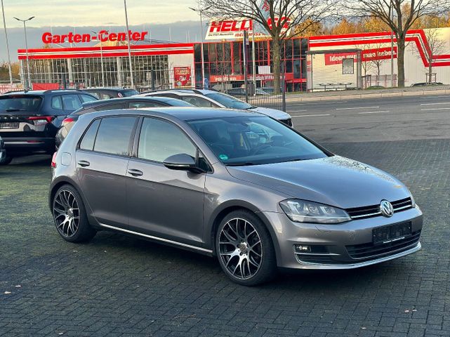 Volkswagen Golf VII Lim. Highline-Xenon-T.Leder