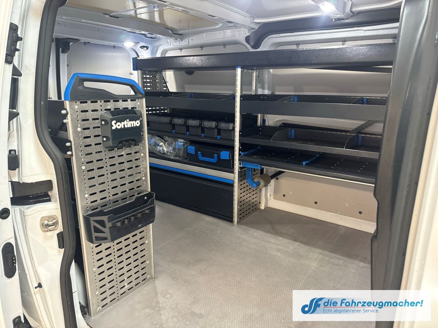 Fahrzeugabbildung Ford Transit Custom Kasten 280 L1 Trend DAB Notbremsa