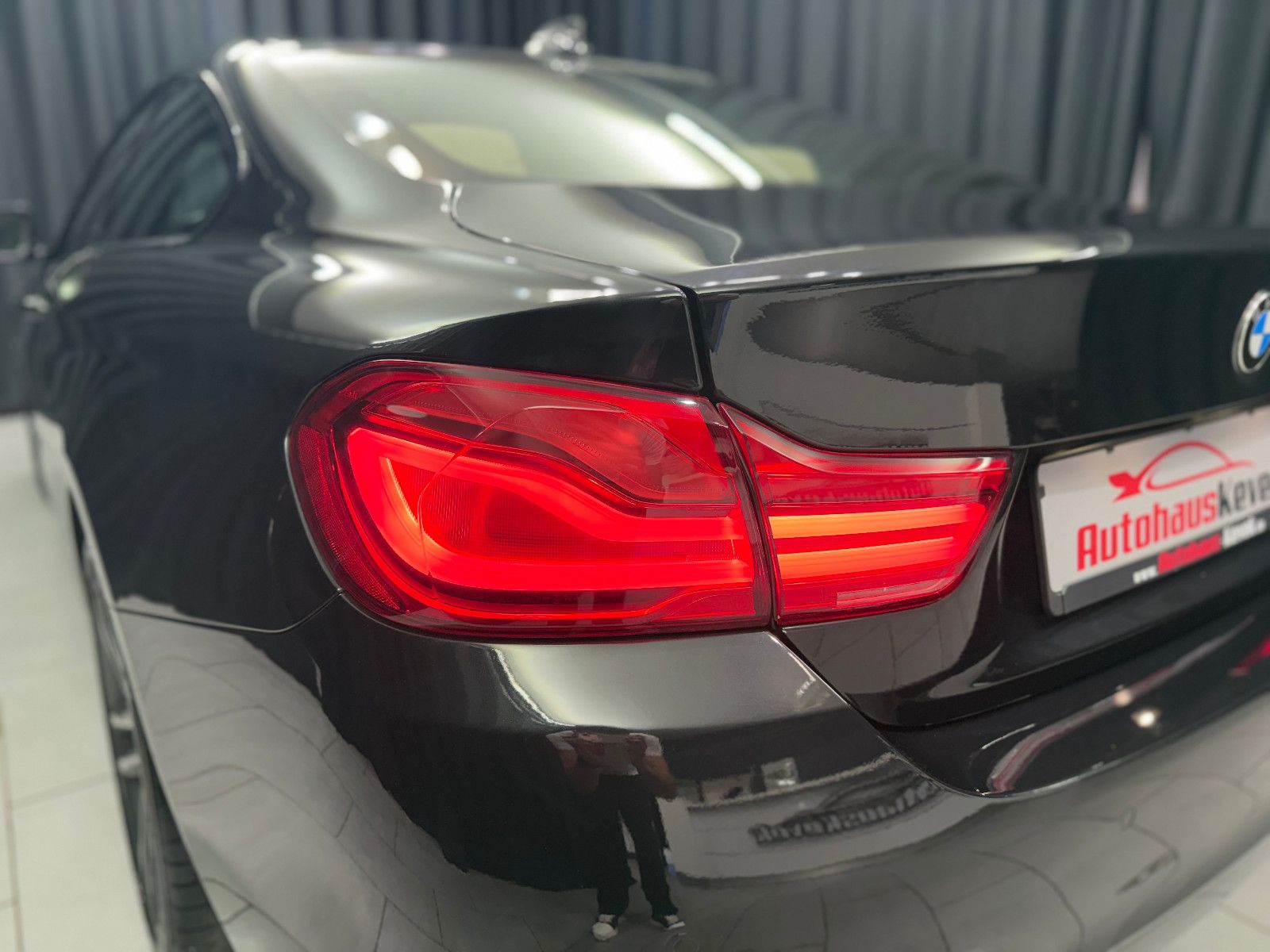 Fahrzeugabbildung BMW 440i Coupe M Sport|LCI|GLASDACH|SHADOWLINE
