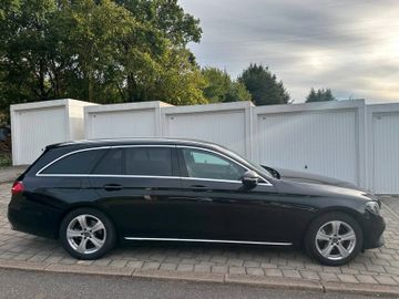 Mercedes E 220 - 3