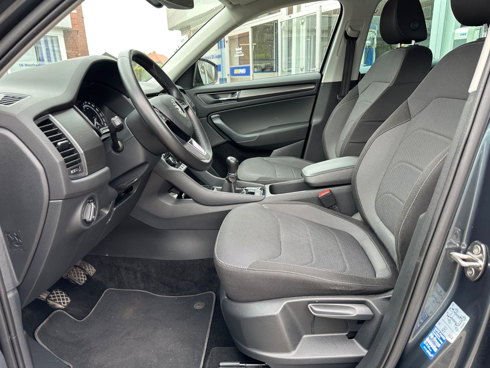 Fahrzeugabbildung SKODA Kodiaq 1.5 TSI Ambition LED/Navi/SHZG/18"