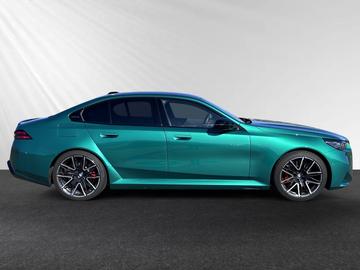 2025 BMW M5 — фото 2
