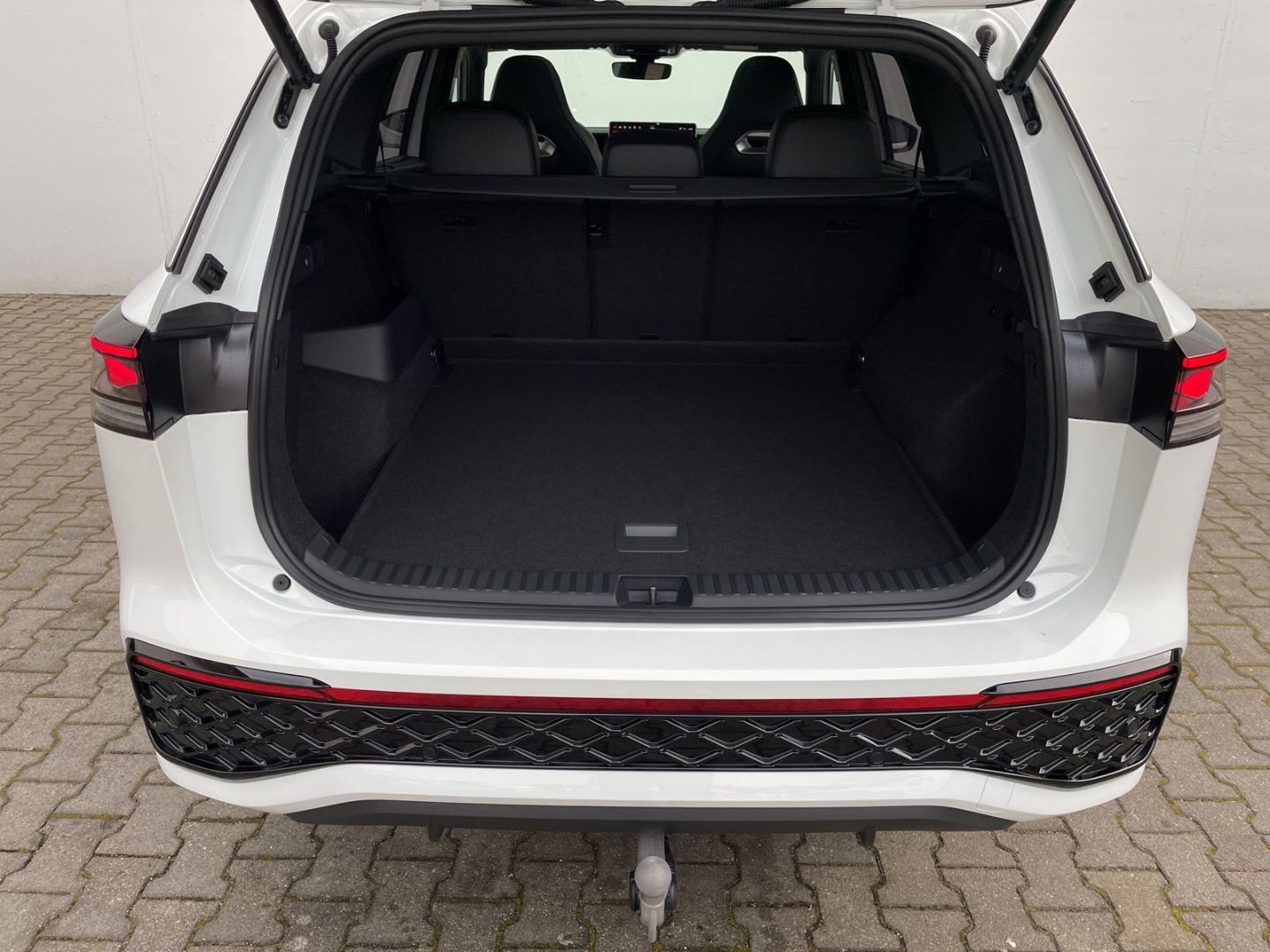 Tayron 2.0 TDI 4Motion R-Line Standhzg/AHK/Pano