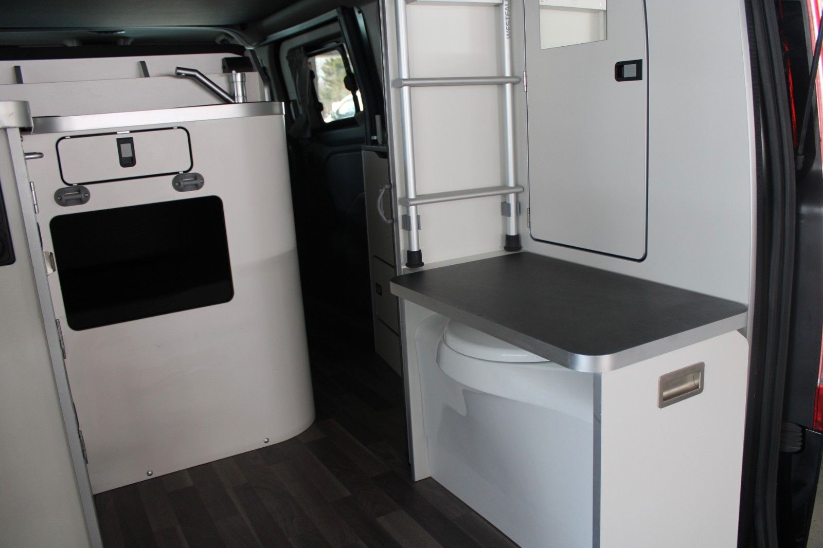 Fahrzeugabbildung Ford Ford Nugget PLUS Aufstelldach Aut WC Markise AHK