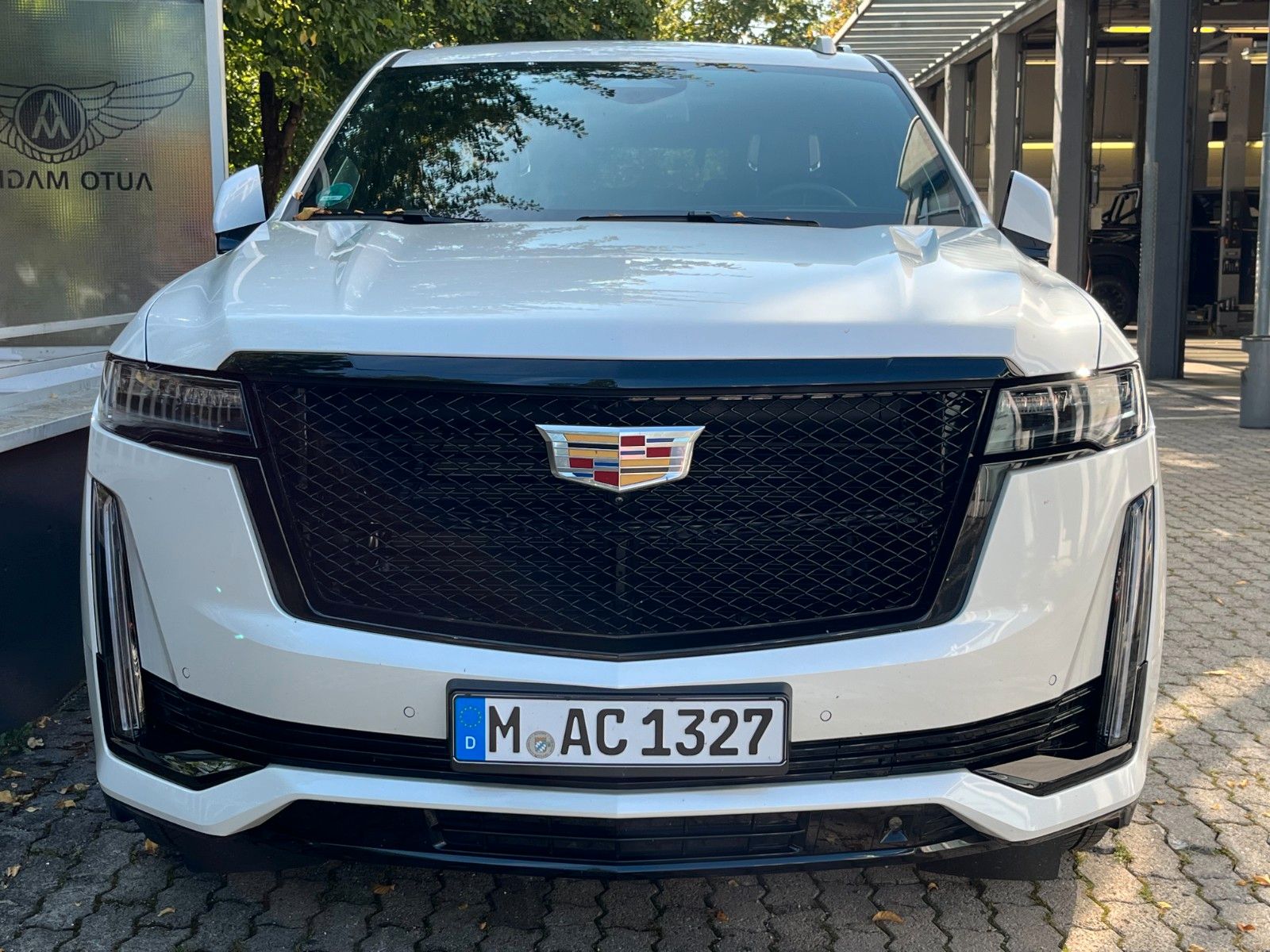 Fahrzeugabbildung Cadillac Escalade Sport Platinum 6.2 V8  4x4