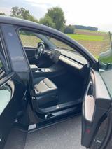 Tesla Model Y Long Range Dual Motor AWD Long Range - Tesla Model Y in Nürnberg