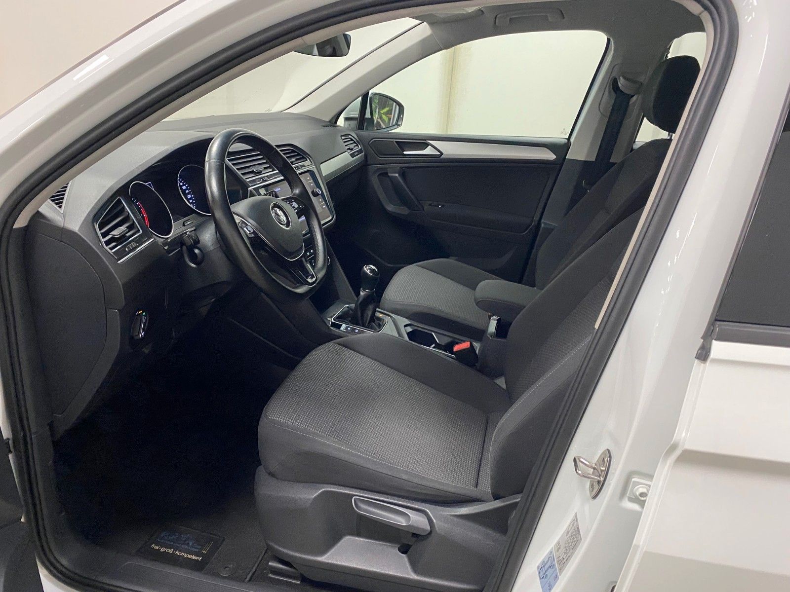 Fahrzeugabbildung Volkswagen Tiguan 1.5 TSI Trendline+NAVIGATION+ALLWETTER+BC