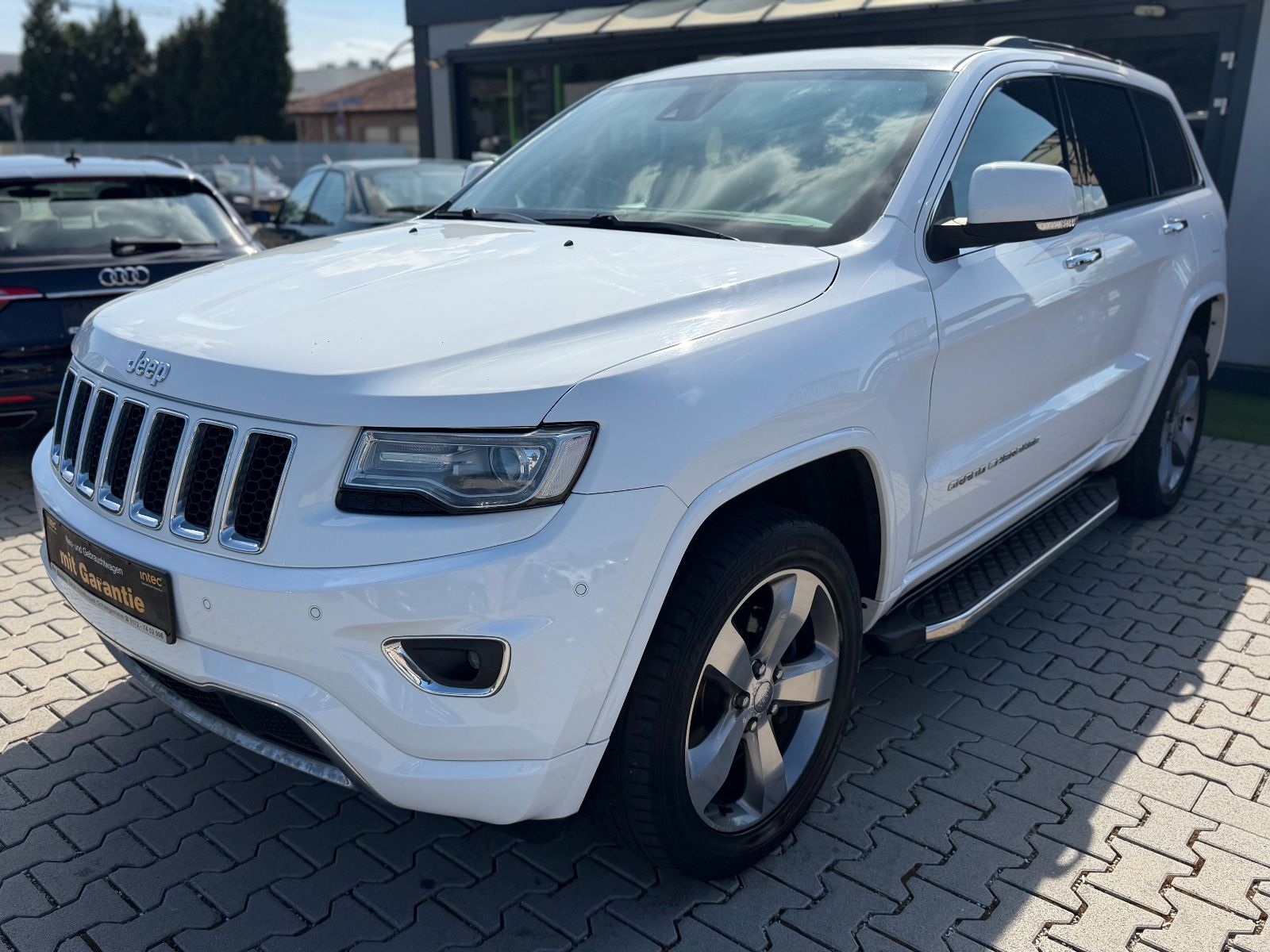 Jeep Grand Cherokee - 1