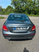 Mercedes-Benz E 200 Automatic - Mercedes-Benz: Automatic
