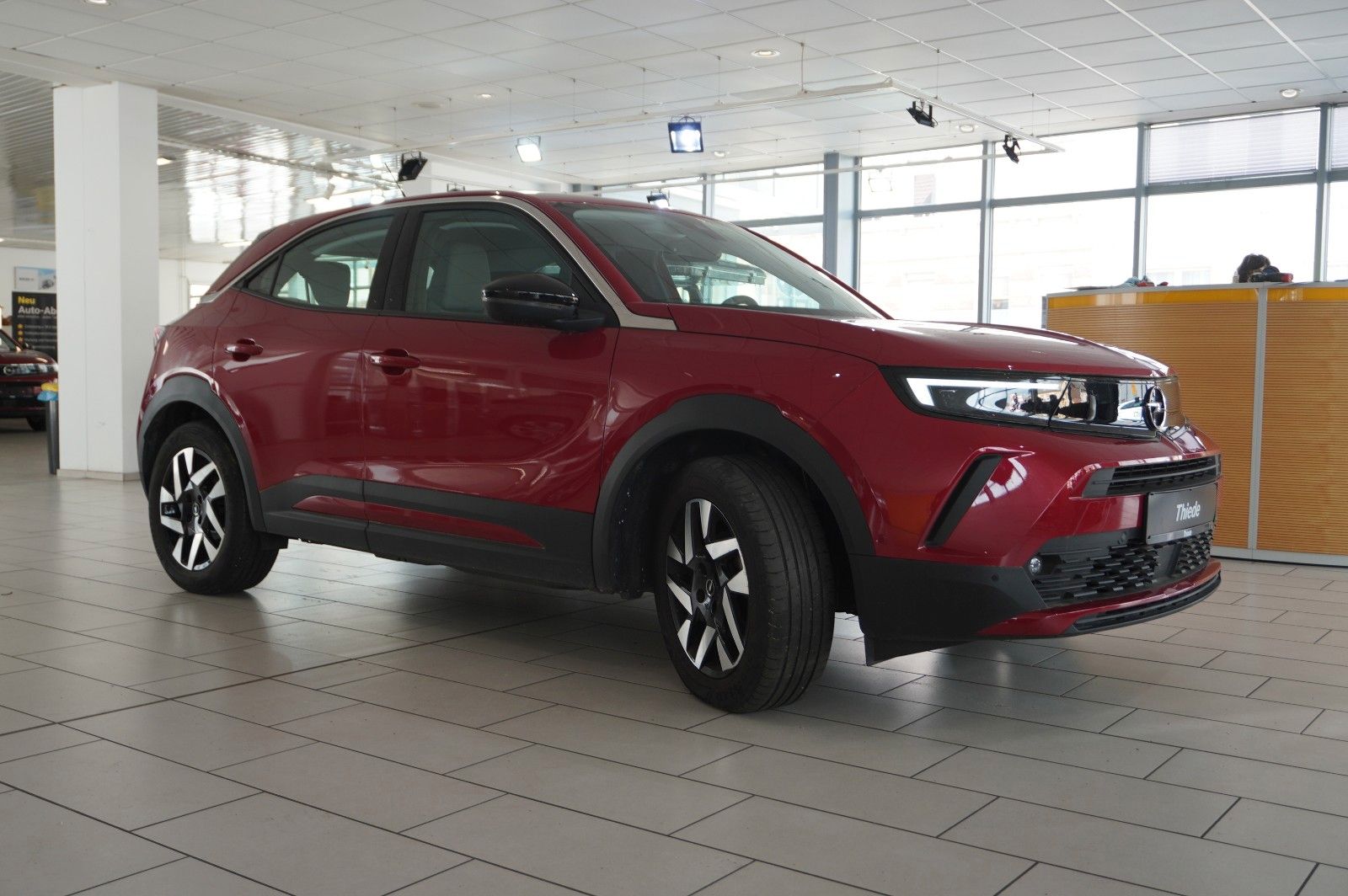 Fahrzeugabbildung Opel Mokka ELEGANCE 1.2T NAVI/LED/KAMERA/SPORT/SH/DAB