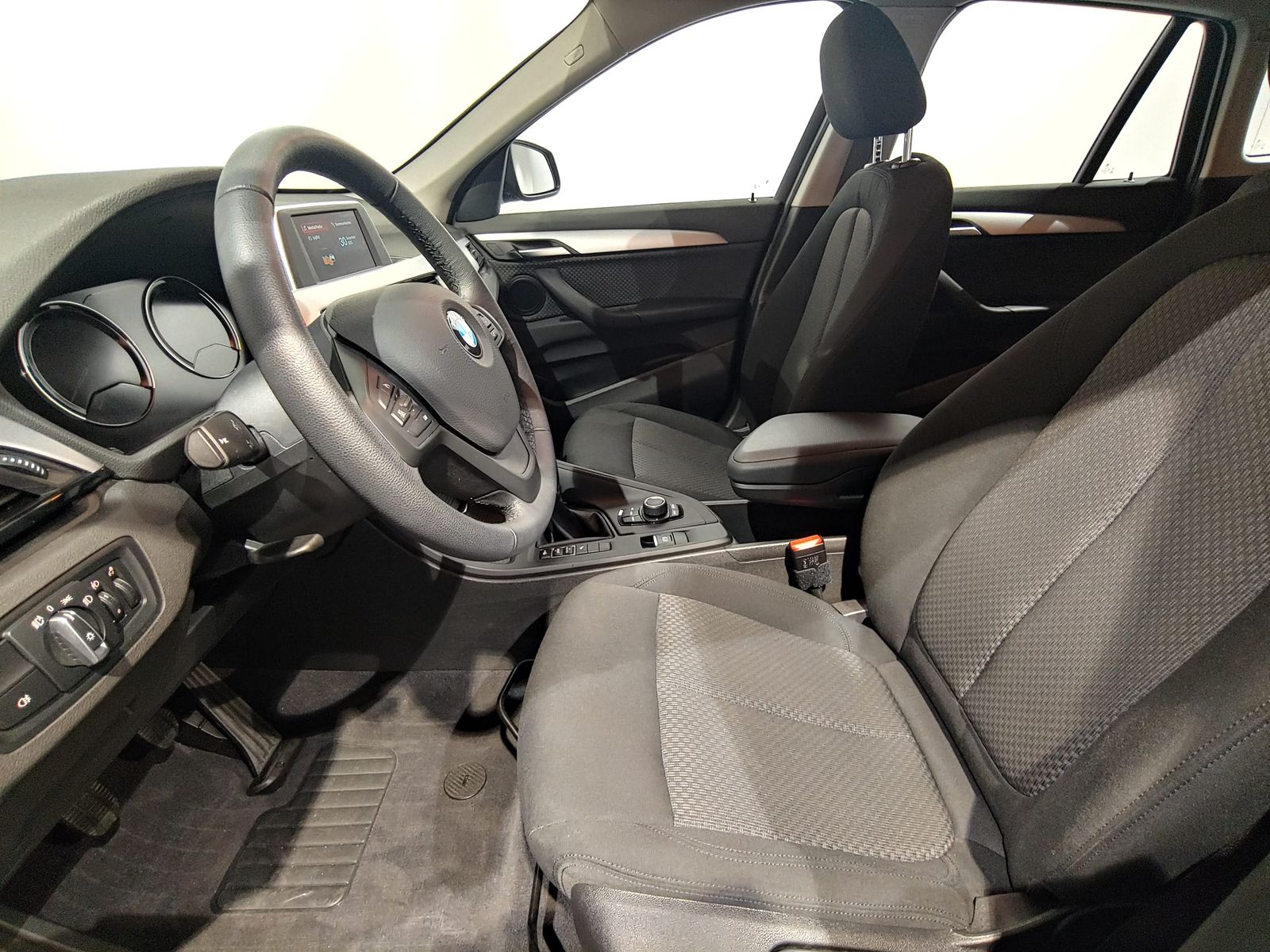 BMW X1 sDrive18i Parkassistent/PDC/Shz/Tempomat foto 11