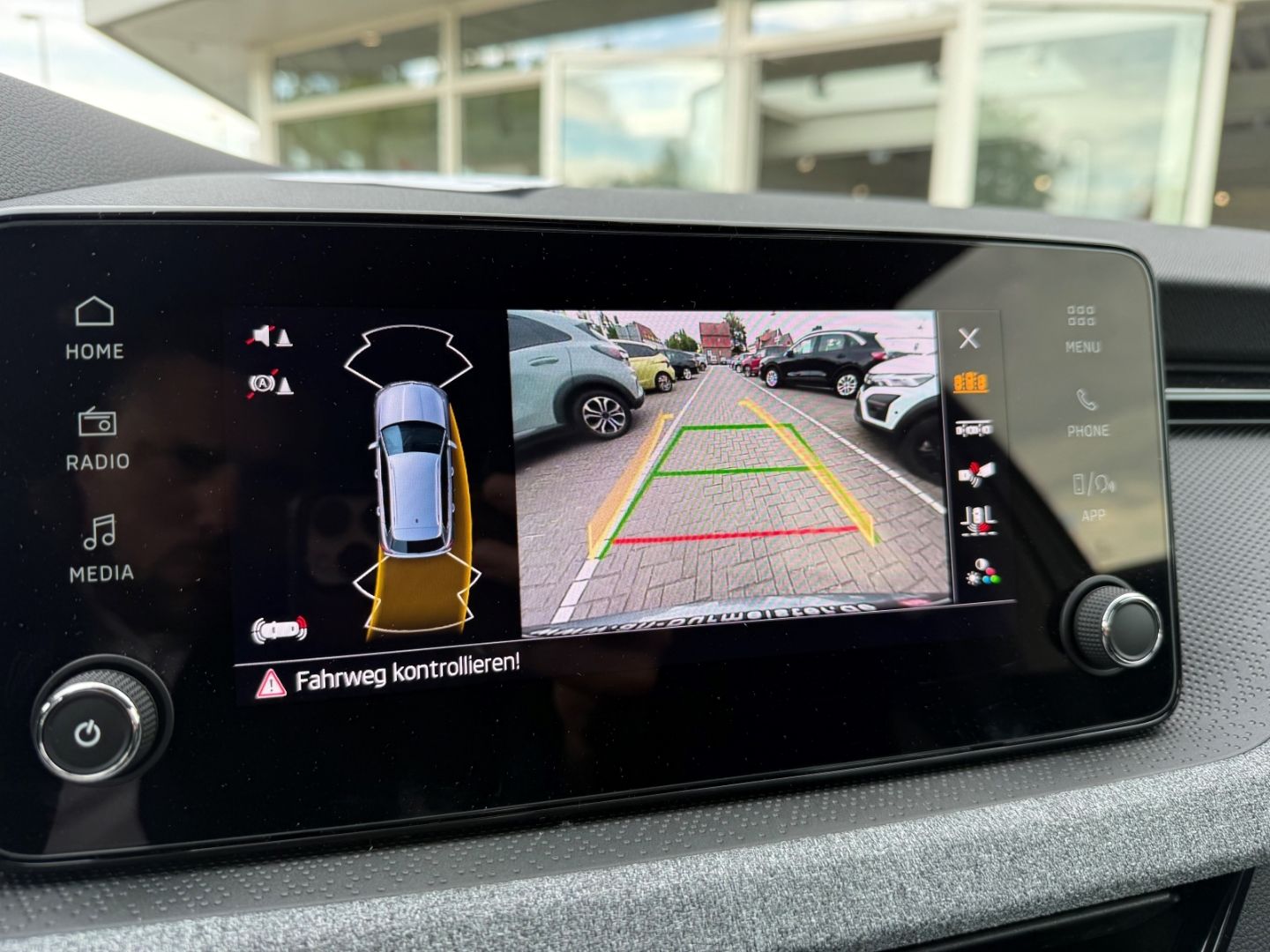Fahrzeugabbildung SKODA Kamiq Selection el.AHK DigCoc LED CarPlay Winter