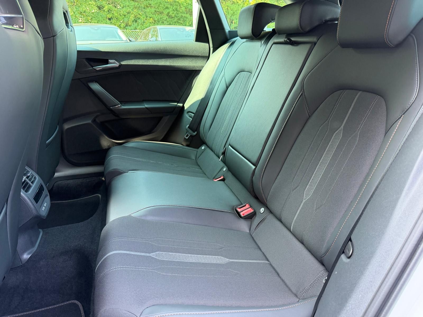 Fahrzeugabbildung CUPRA Leon VZ 2.0 TSI 4Drive >VIRTU+LED+NAVI+ACC+PDC+