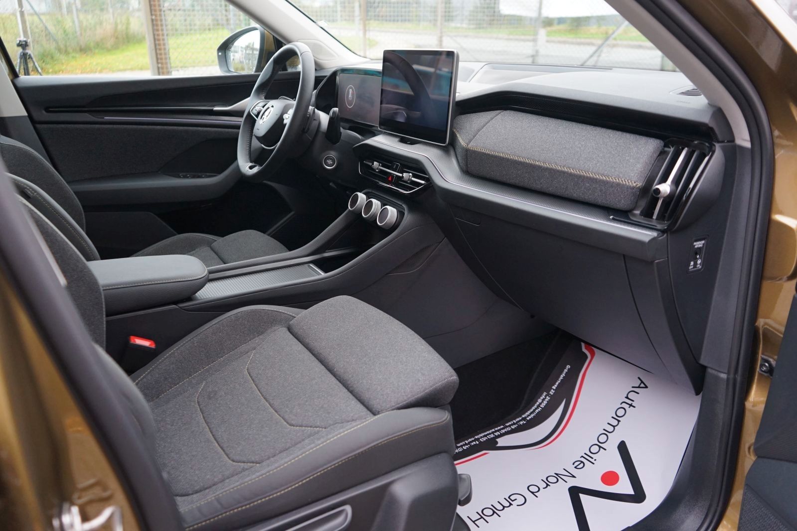 Fahrzeugabbildung SKODA Kodiaq 1.5 TSI Selection 7 Sitzer*Kam*Acc*Pano