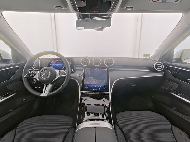 Fahrzeugabbildung Mercedes-Benz C 200 AVANTGARDE*TOTWINKEL*KAMERA*LED*SPURHALTE