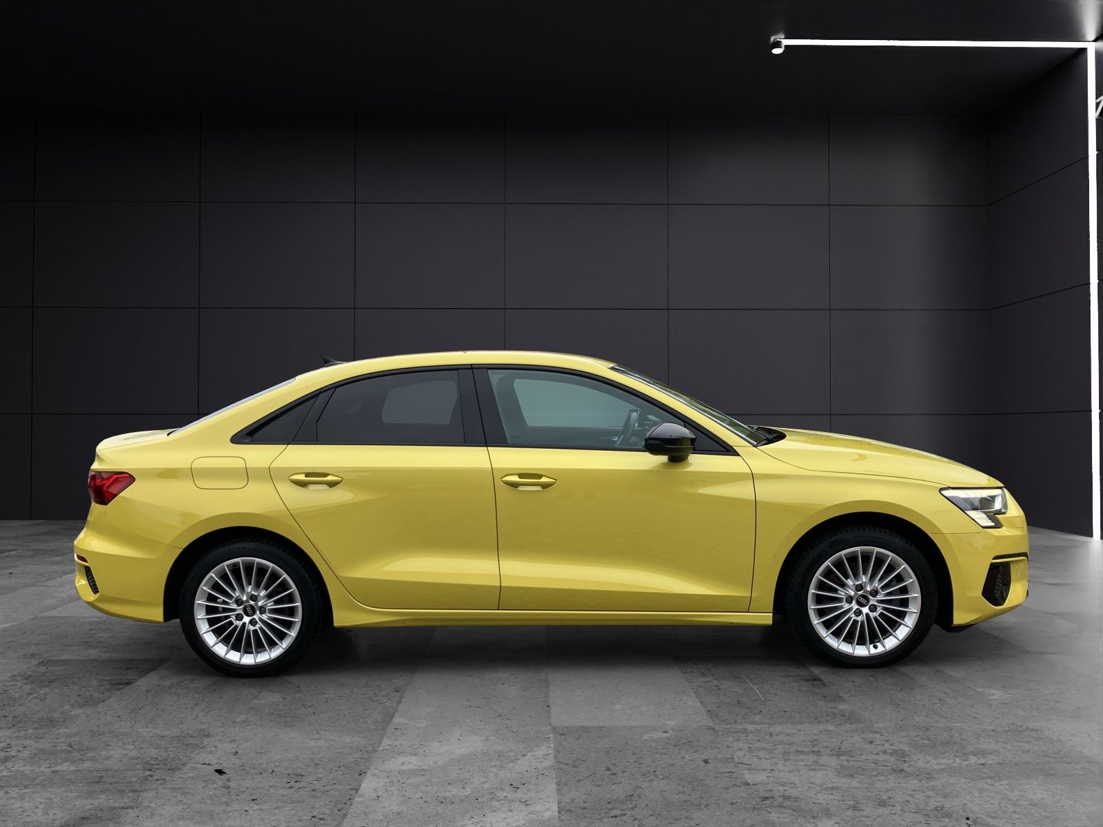 Fahrzeugabbildung Audi A3 Limousine 40 TDI quattro MATRIX NAVI STANDH K