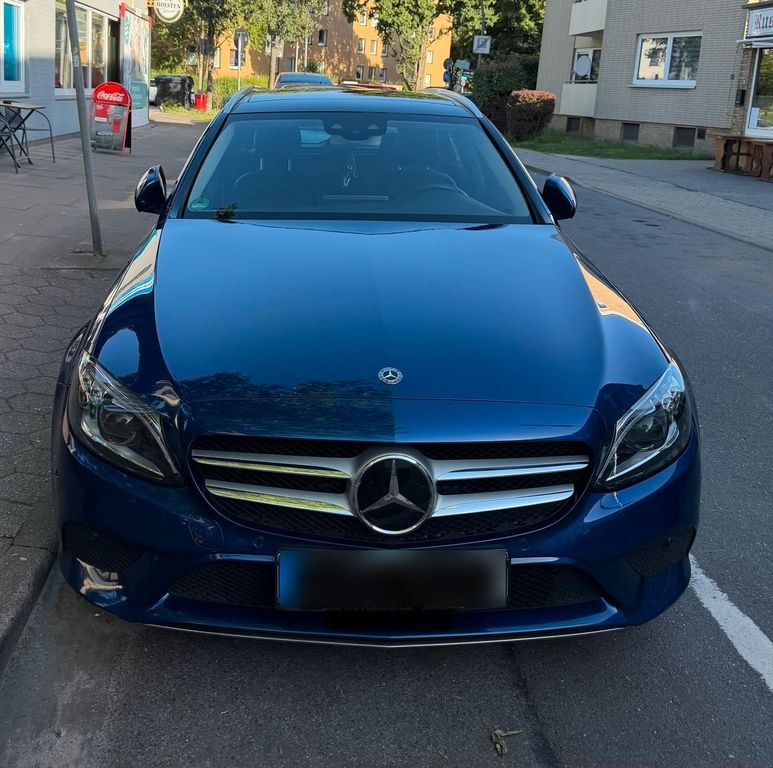 Image of Mercedes-Benz C 220