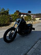 Harley-Davidson Street Bob Dyna  - HARLEY-DAVIDSON 2010 STREET BOB