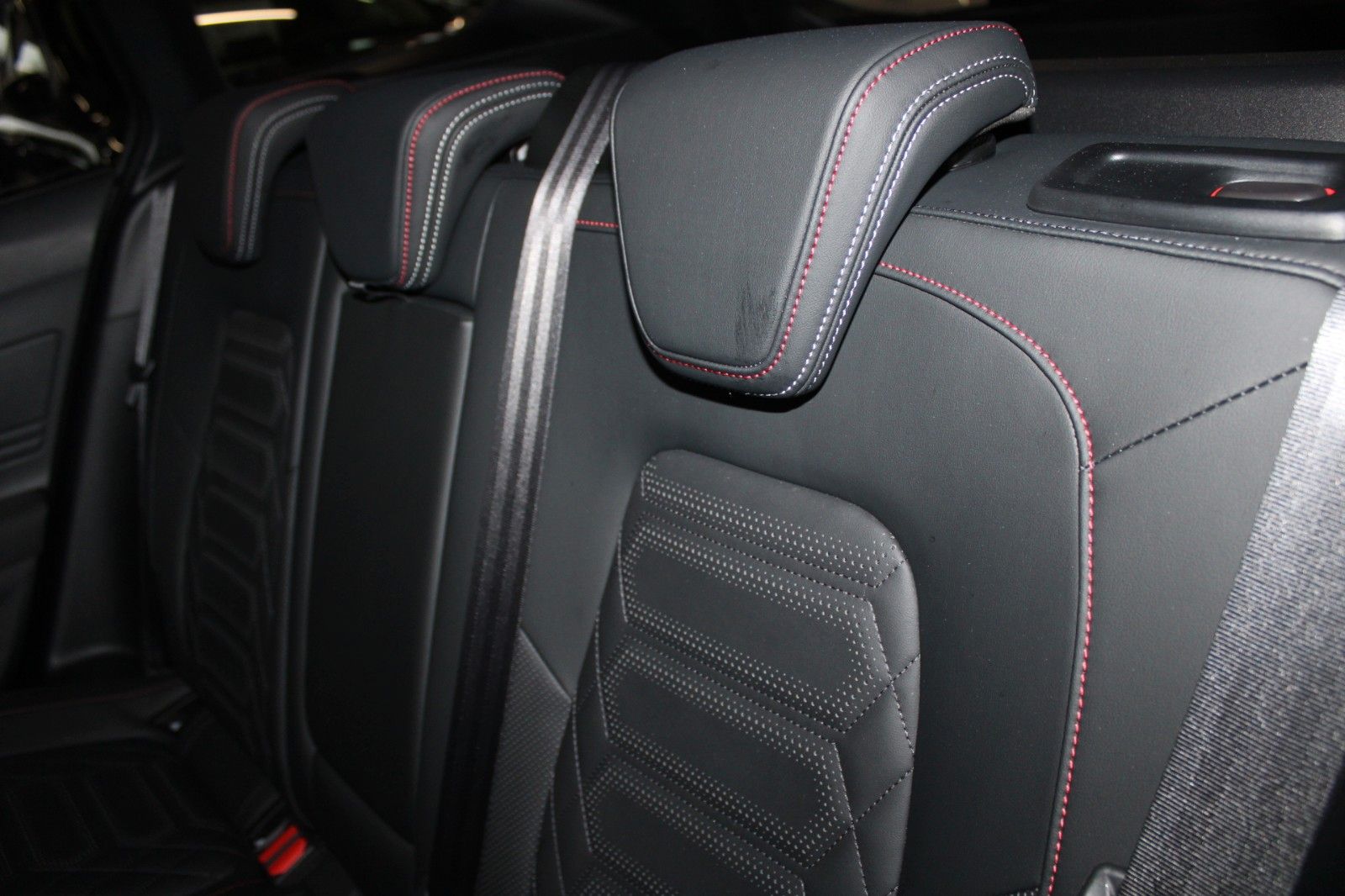 Fahrzeugabbildung Ford Focus ST-Line X Aut. LED ACC Leder Pano HUD Wint