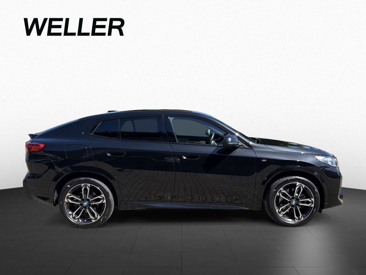 BMW iX2 - Bild 13