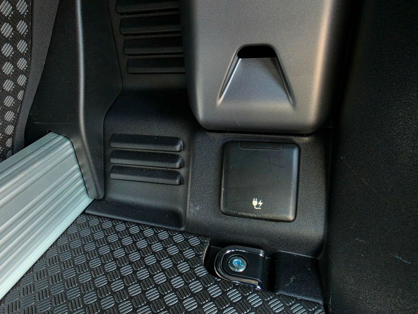 Land Rover Defender 90 D200 SE*AHK*Luftfederung*4-Pakete*Sp foto 24