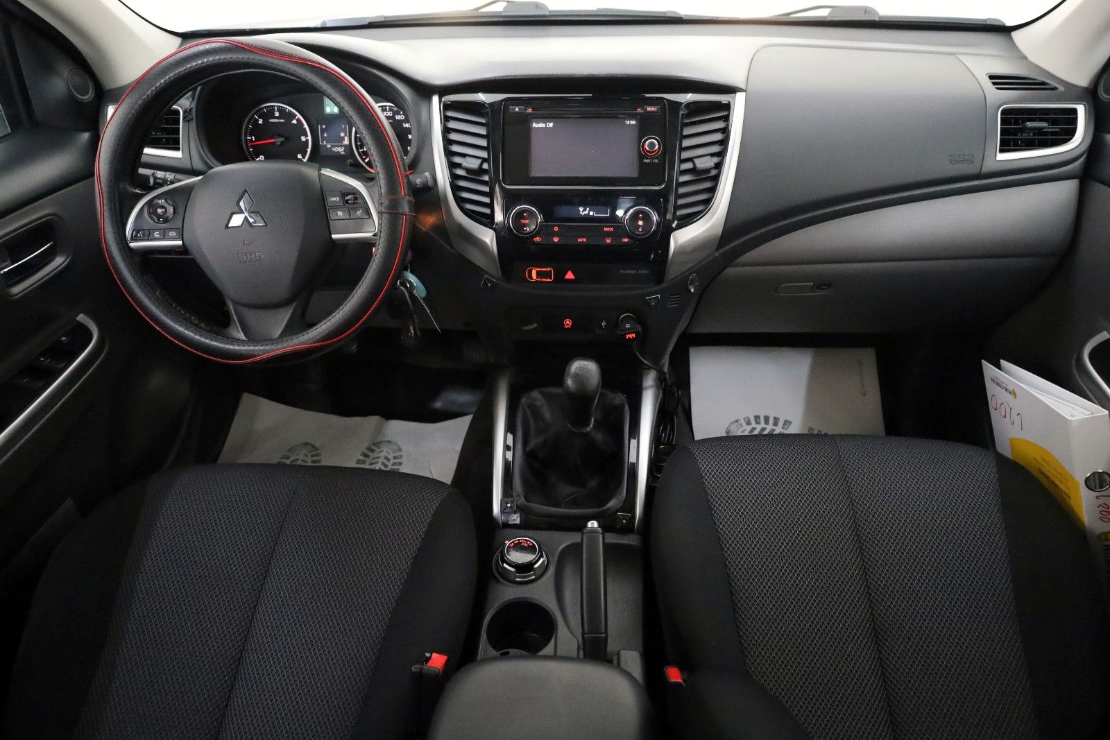 Fahrzeugabbildung Mitsubishi L200 Plus Doppelkabine 4WD Kamera,Rollo,AHK