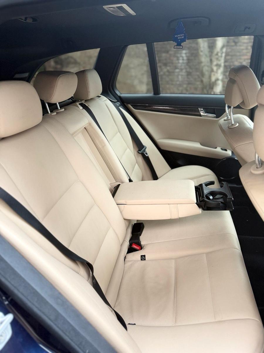 Mercedes-Benz C220 2009 — photo 13