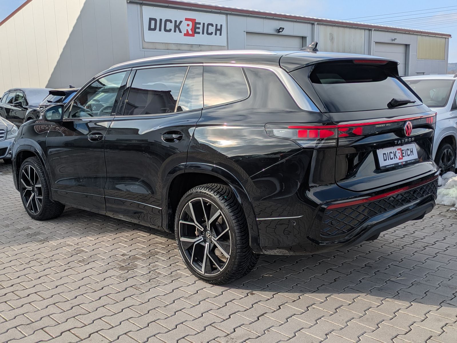 Fahrzeugabbildung Volkswagen Tayron 2.0 TDI 4M R-Line 7Si*MATRIX*AHK*PANO*HUD