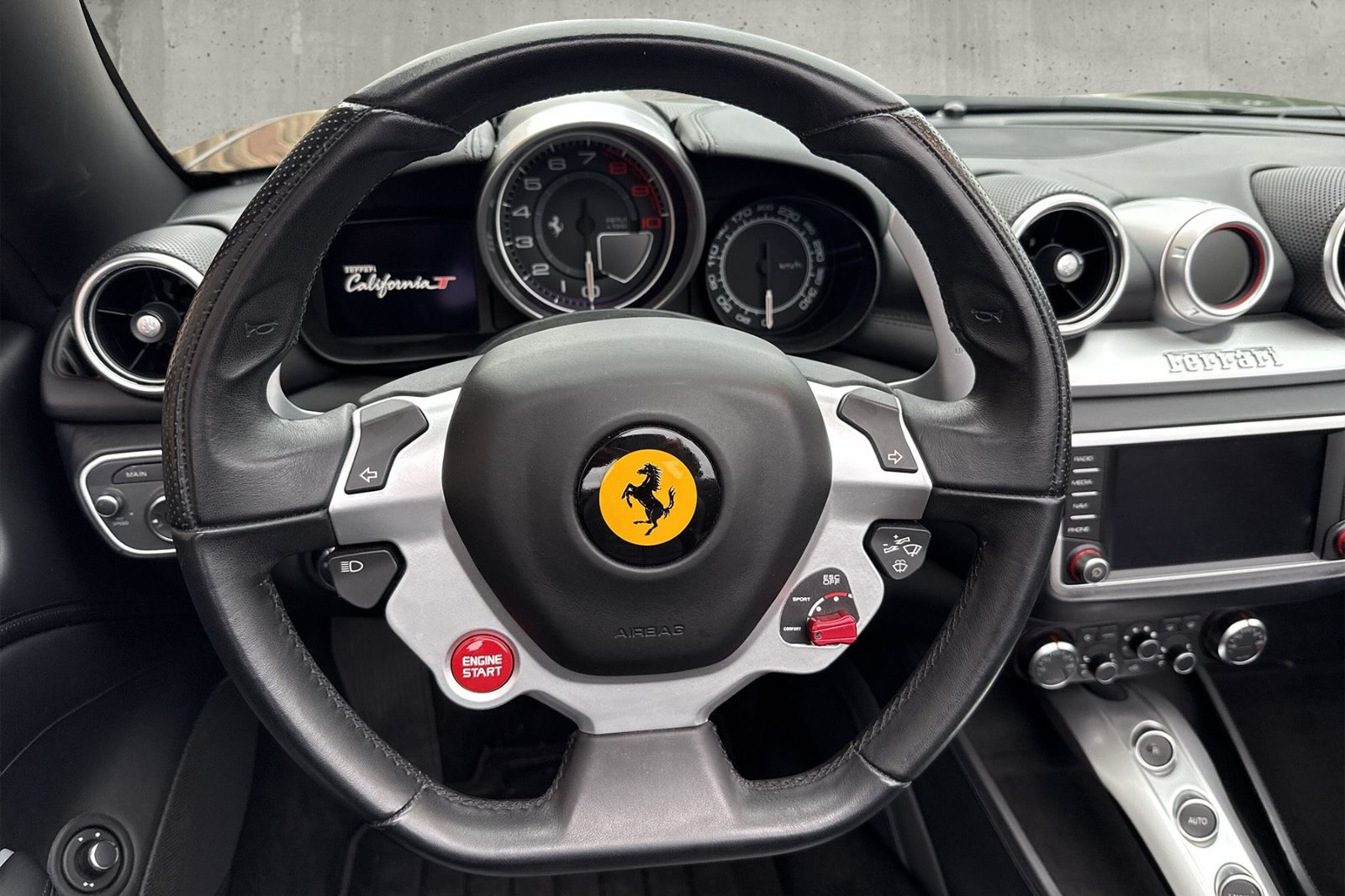 Fahrzeugabbildung Ferrari California T*All Black*