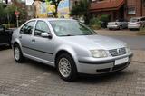 Volkswagen Bora 1.6*LIMO*KLIMA*ALU*SERVO*ALU*TÜV 07-2026* - Volkswagen Bora aus 2001: 2.0
