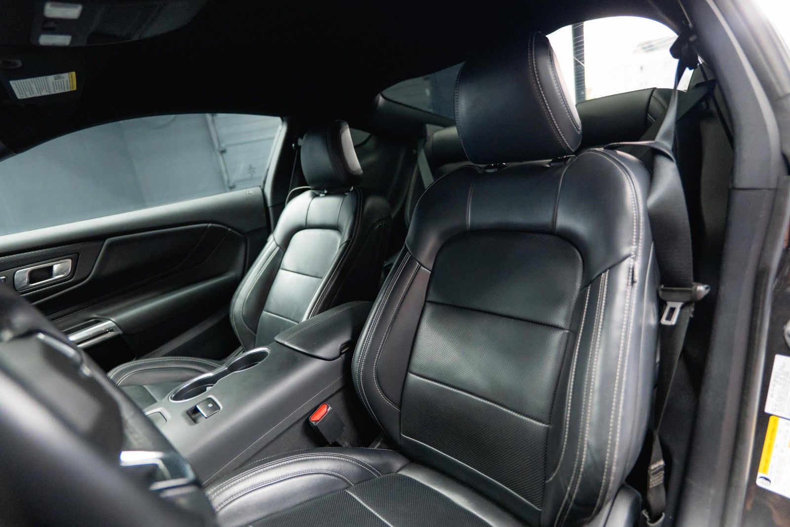 Fahrzeugabbildung Ford Mustang GT Coupe DARK HORSE PREMIUM MY2024 19%