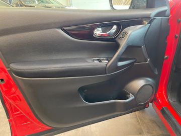 Nissan Qashqai N-Connecta *BI-XENON*LED*AHK*360 KAMERA*