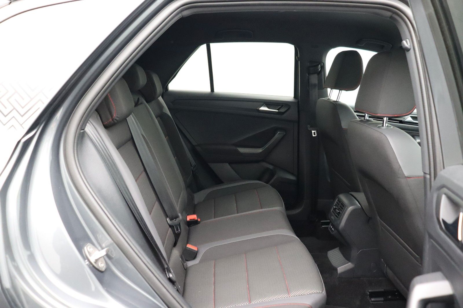 Fahrzeugabbildung Volkswagen T-Roc Sport Kamera LED Black Style Paket "beats"