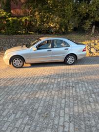 صورة 1 لـ 2004 Mercedes-BENZ C 180