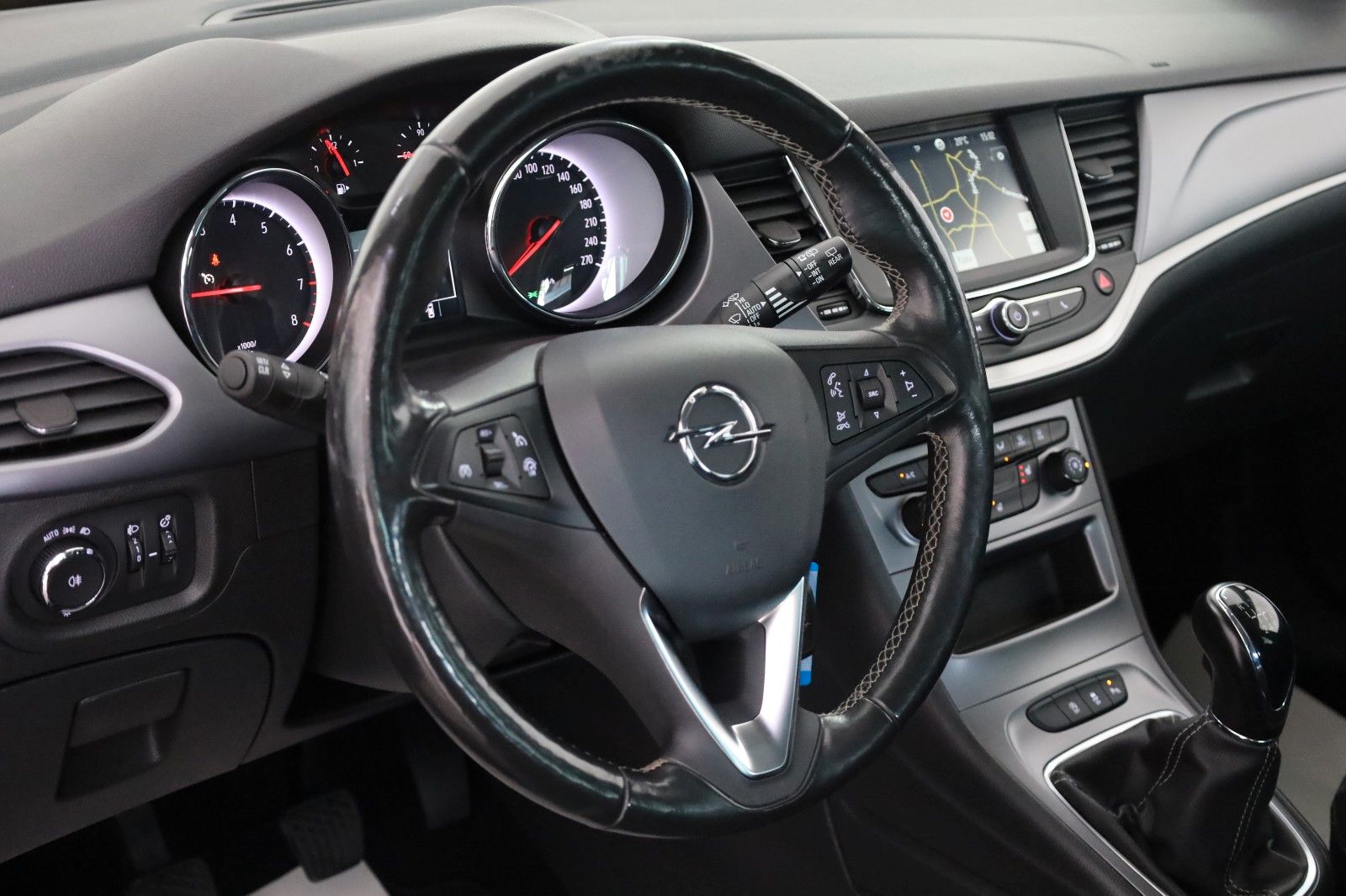 Fahrzeugabbildung Opel Astra K Lim. 5-trg. Edition Navi,LED,SH,PDC