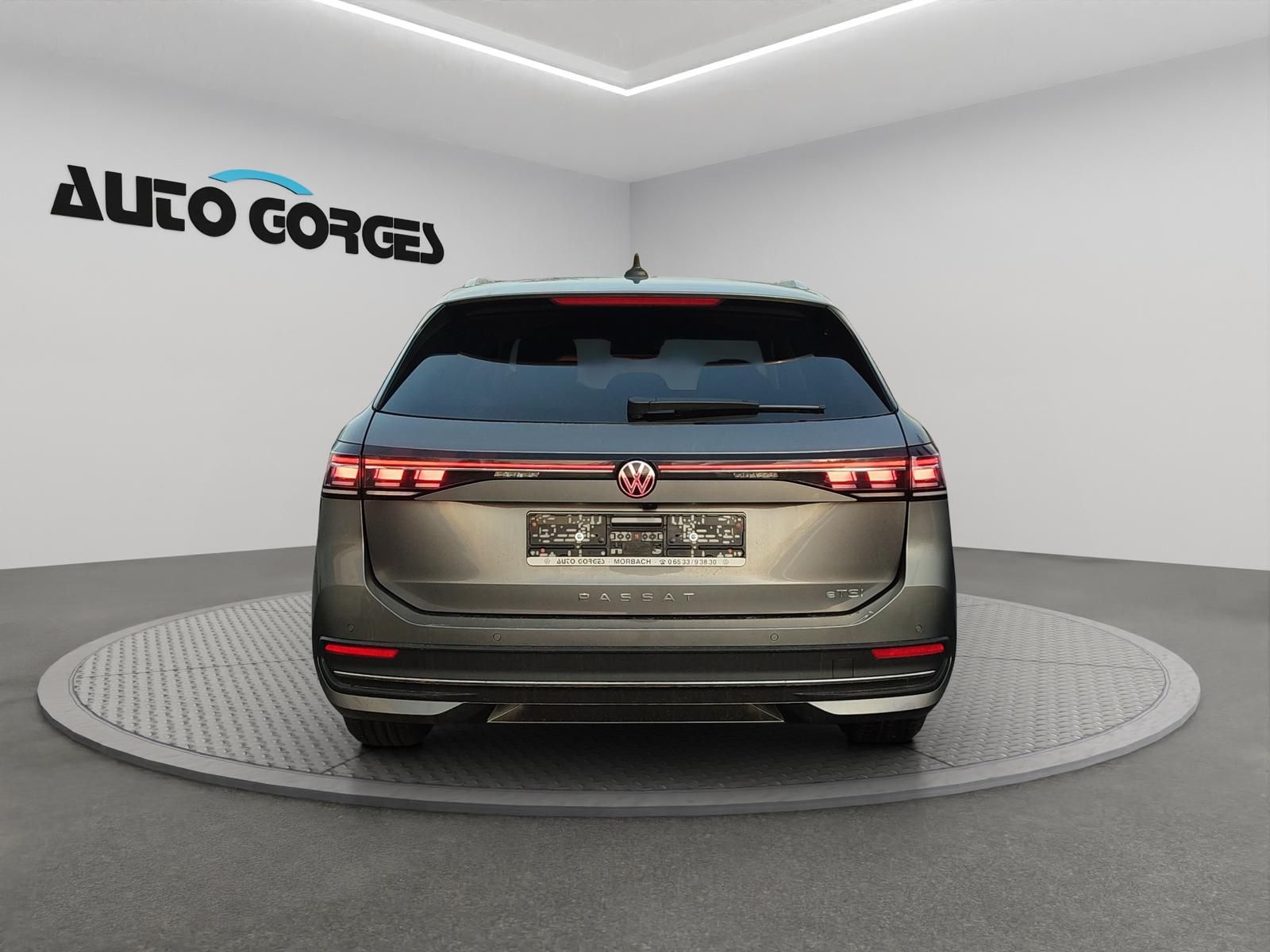 Volkswagen Passat - Bild 3