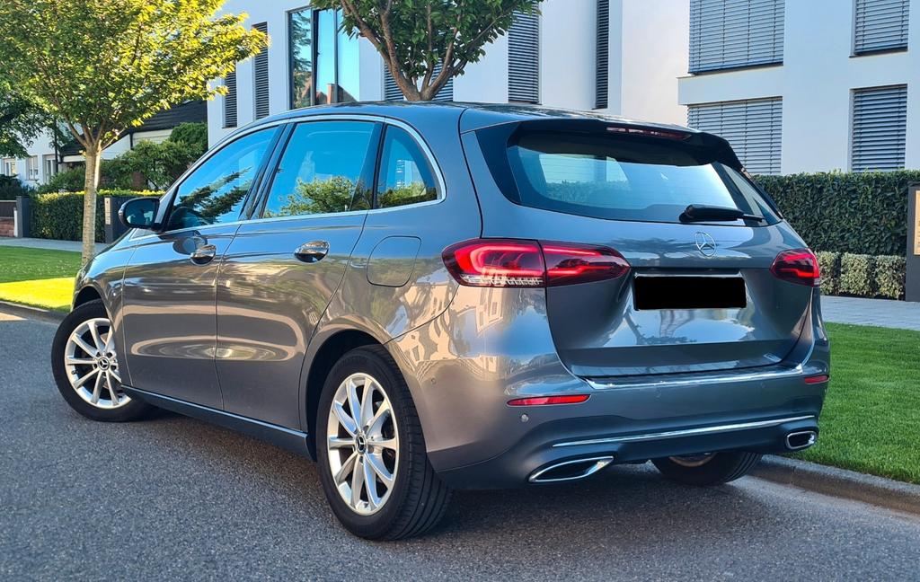 Mercedes-Benz B 200