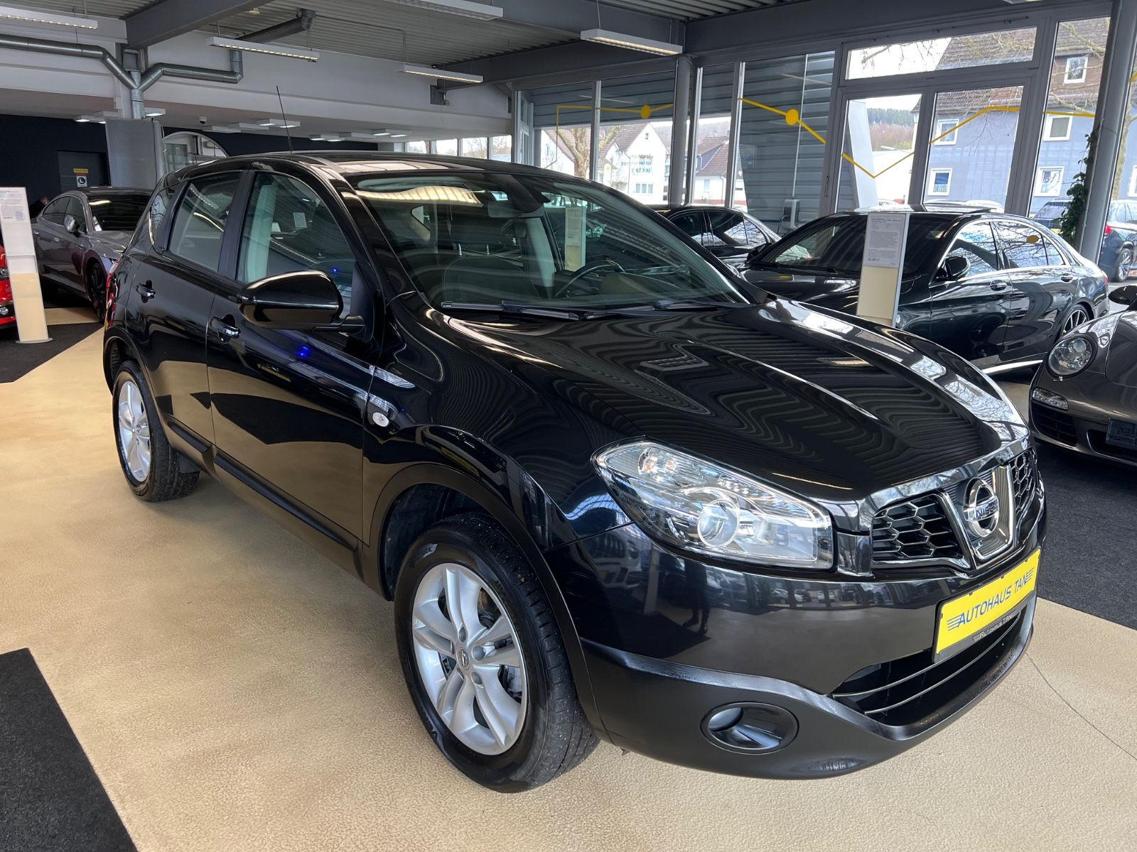 Fahrzeugabbildung Nissan Qashqai 2.0 Acenta *NAVI*RÜCKFAHRKAMERA*1.HAND*