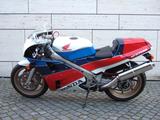 Honda VFR750 R - RC30 - HONDA MOTORRAD RC30 VFR750R