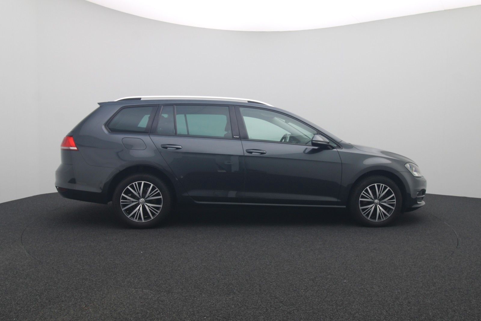 Fahrzeugabbildung Volkswagen Golf VII Variant 1.6 Allstar BMT