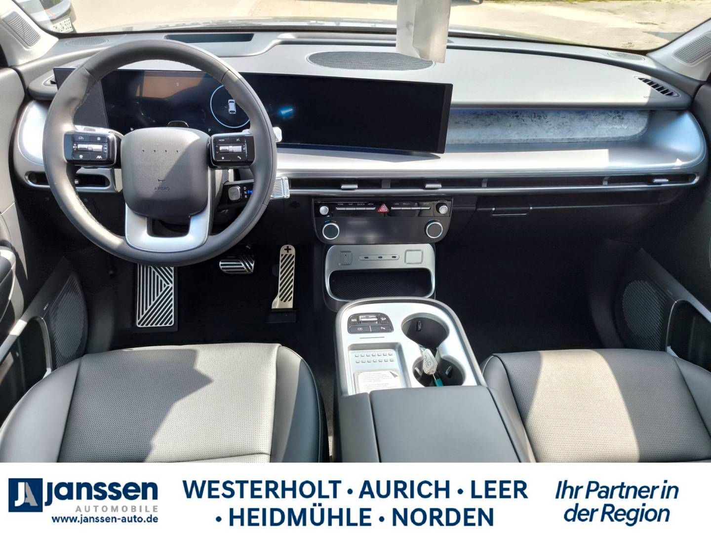 Fahrzeugabbildung Hyundai IONIQ 9 UNIQ Panorama-Glas-Schiebedach, Swivel-P