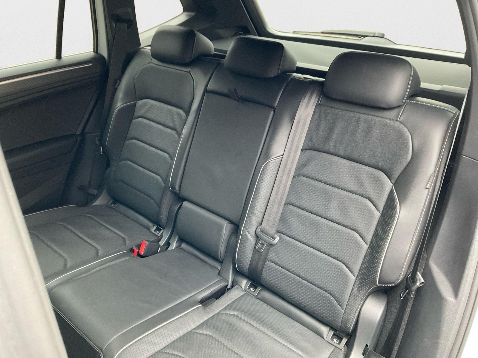 Volkswagen Tiguan Allspace 2.0 TSI R-Line foto 13
