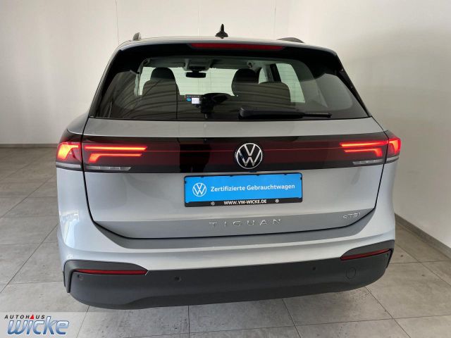 Tiguan 1.5 eTSI DSG Basis NAVI KLIMA PDC LED