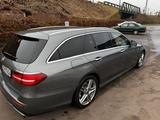 Mercedes-Benz E 300 d T  AMG Automatic  - Mercedes-Benz: Automatic