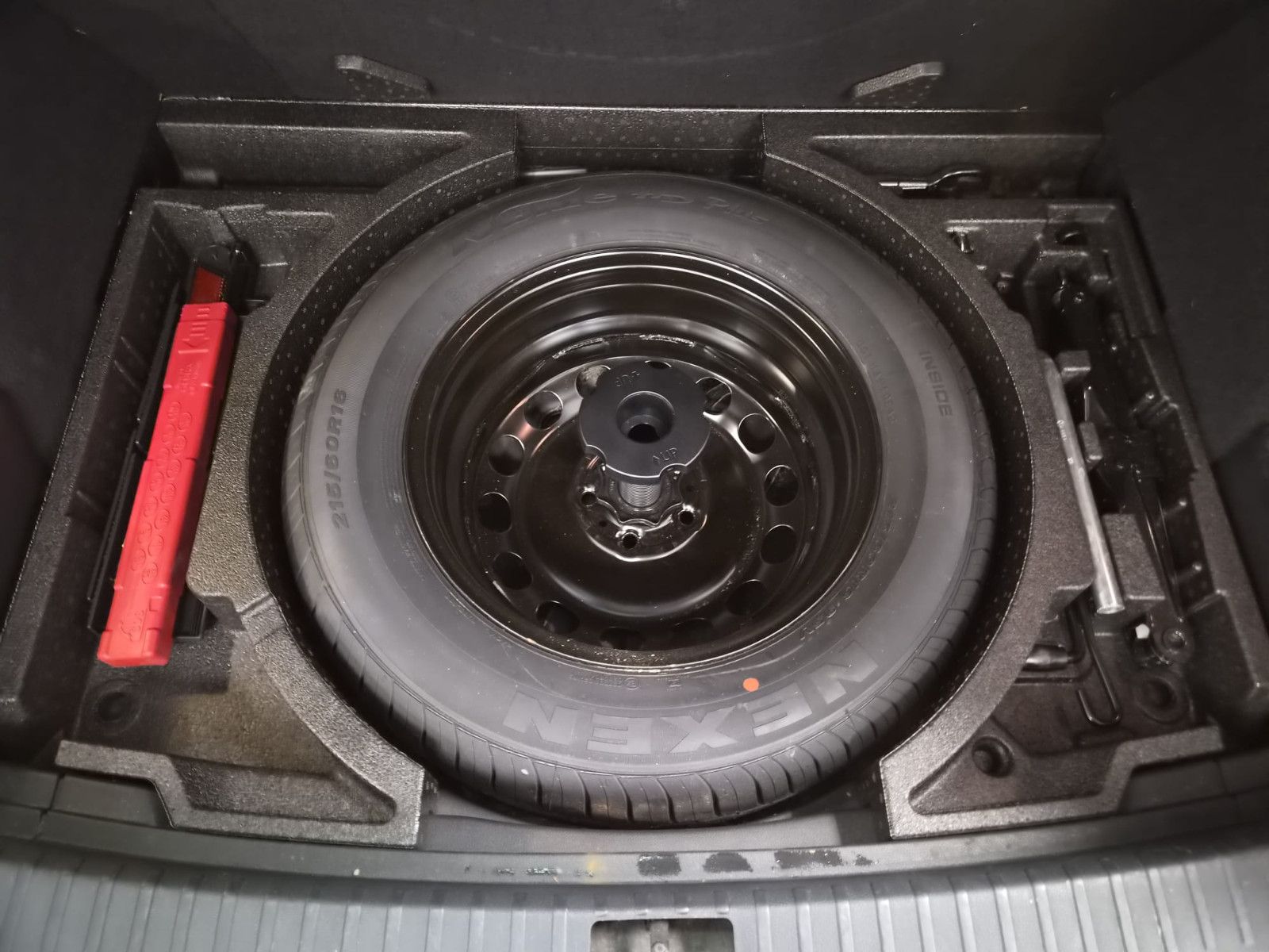 Fahrzeugabbildung SKODA Karoq Style /  1. Hand / Garantie