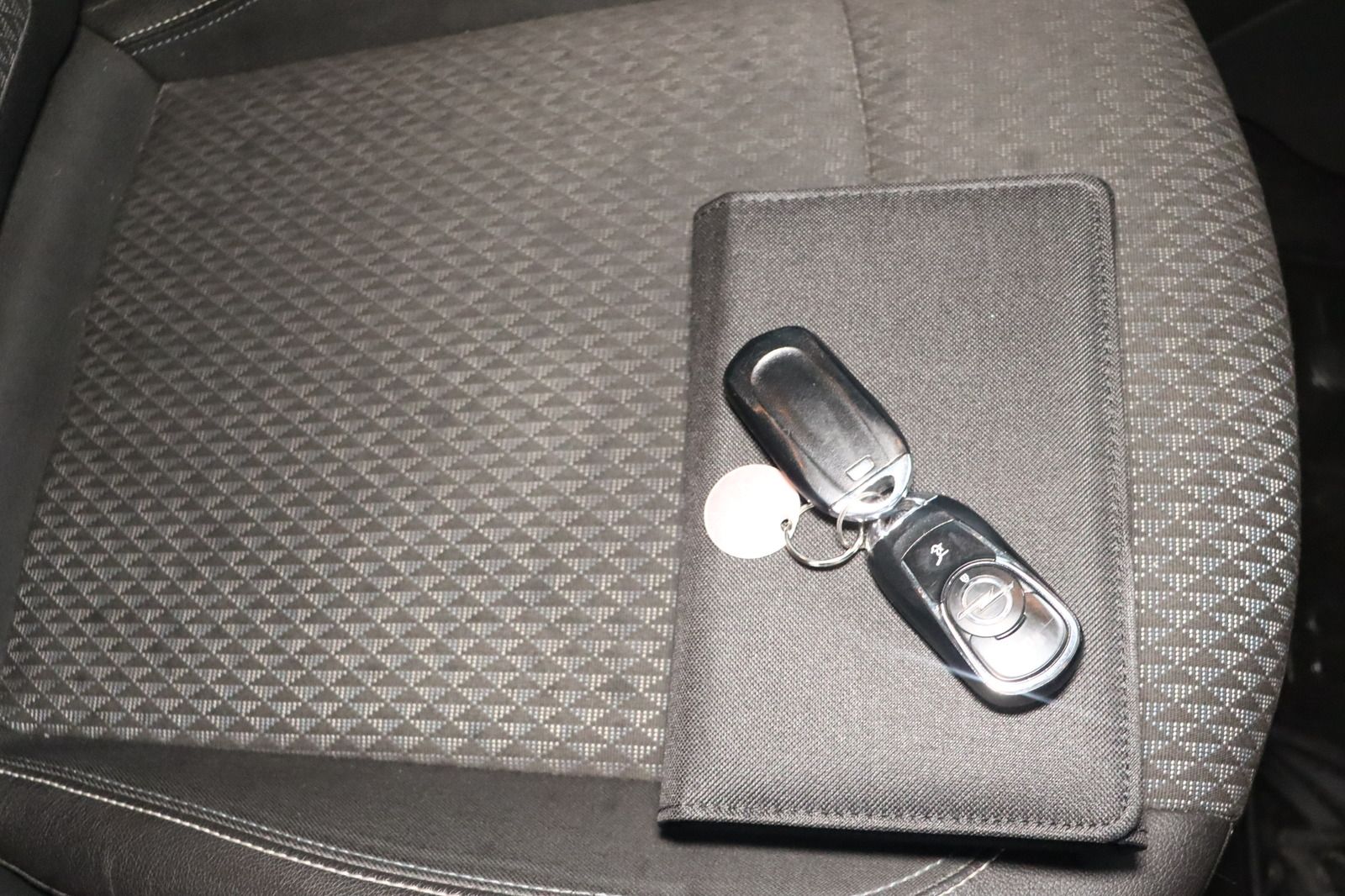 Fahrzeugabbildung Opel Astra K Sports Tourer 1.6i * LED * Navi