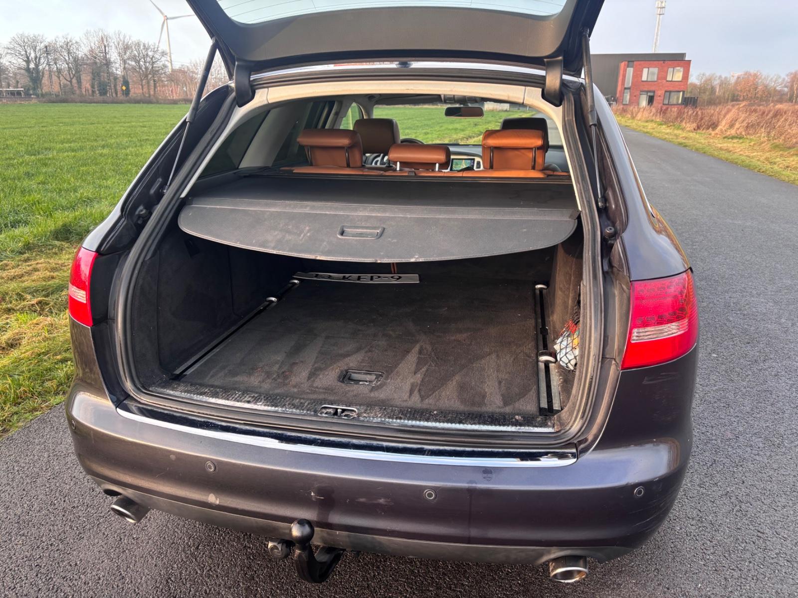 Audi A6 2009 — photo 16