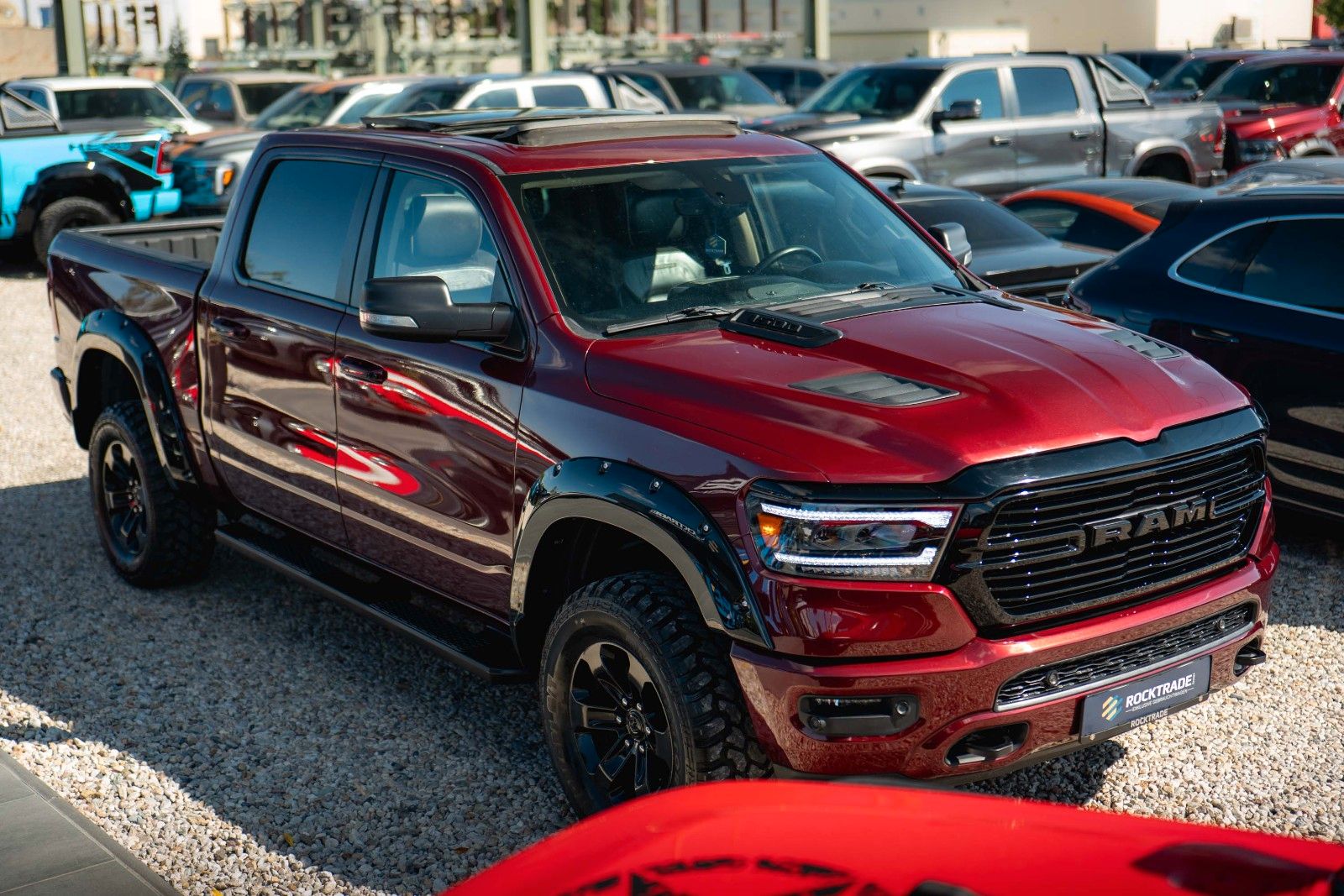 Fahrzeugabbildung Dodge RAM 5.7 V8 HEMI 4x4 NIGHT LARAMIE *Unfallfrei*